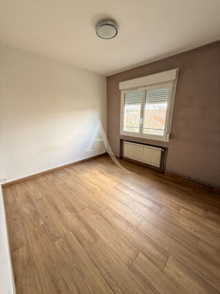  Appartement à louer 3 pièces 56 m²