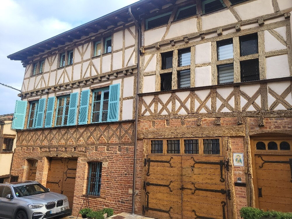 EXCEPTIONNELLE DEMEURE DE CARACTÈRE AU C?UR DU CENTRE HISTORIQUE DE CHÂTILLON