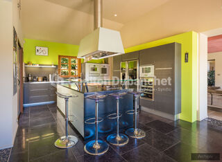  Villa � vendre 13 pi�ces 1 m�