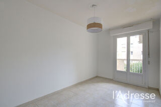  Appartement à louer 2 pièces 44 m²
