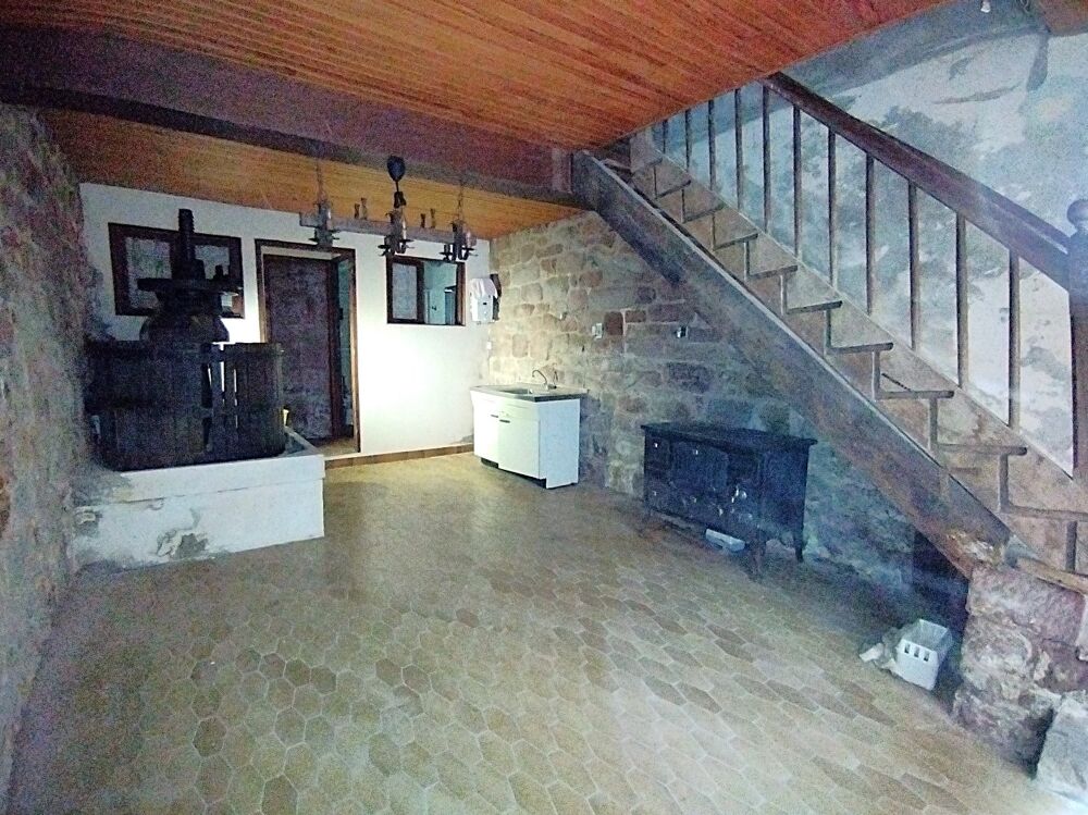 VILLECOMTAL - MAISON DE VILLAGE 106m²