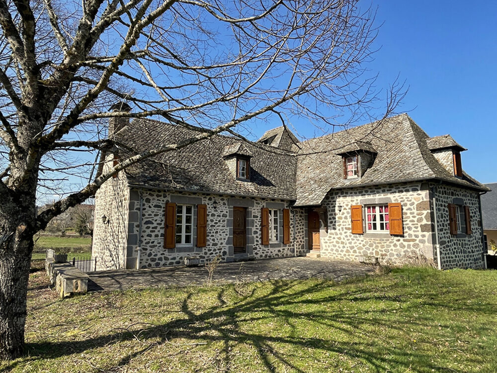 Maison 6 pièces 174 m² · à Taussac · 174 m² · 456 000 €