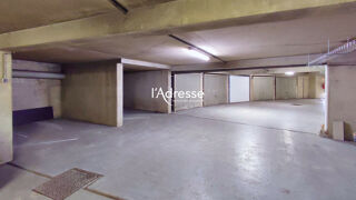  Parking / Garage � vendre 
