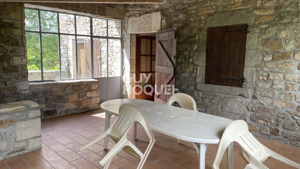 Maison Lablachère en pierre avec extérieur et fort potentiel d'aménagement 102 m2