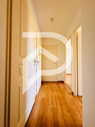  Appartement à louer 3 pièces 65 m²
