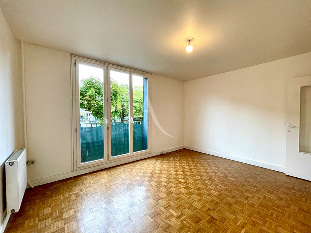 Location Appartement Appartement Maisons Alfort 2 pièces 49.78 m² avec cave et pkg Maisons alfort