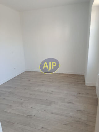  Appartement à louer 2 pièces 34 m²