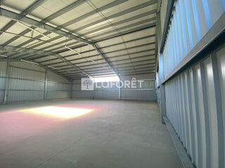  Parking / Garage à louer 32 m²