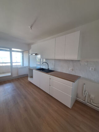 Appartement � louer 4 pi�ces 74 m�