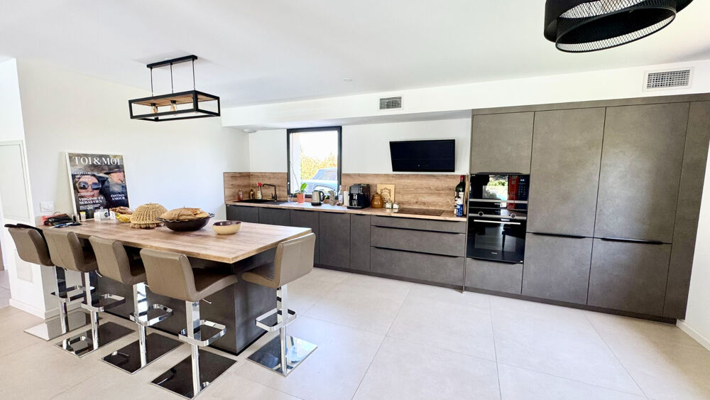 Location Maison CRUYES  PISCINE 175M² AIX NORD Aix en provence