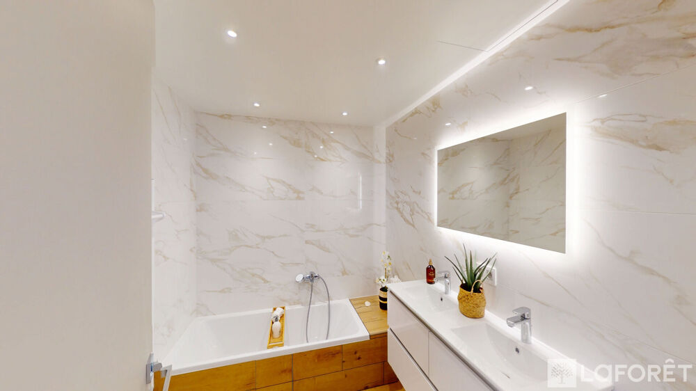 à vendre  Appartement Fréjus (83600)