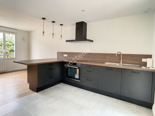  Maison à louer 6 pièces 117 m²
