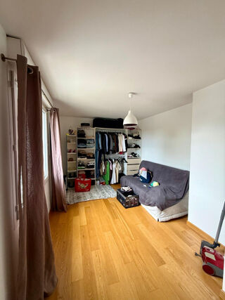  Appartement à louer 3 pièces 65 m²