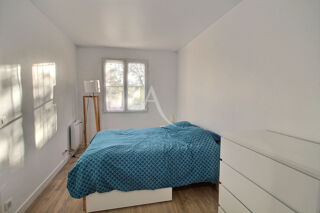 Location Appartement À LOUER T2 MEUBLÉ AVEC BALCON ET PARKING SÉCURISÉ - ÉLANCOURT Elancourt
