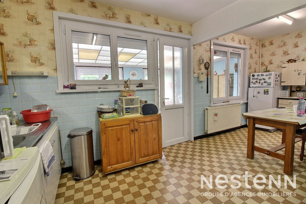 Maison Sequedin 90 m² - trois chambres - une cour - dépendance - véranda - combles aménageables