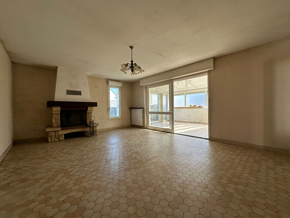 Vente Maison Maison de 107m² à rénover à Vannes Ouest avec jardin, garage et véranda proche commodités Vannes