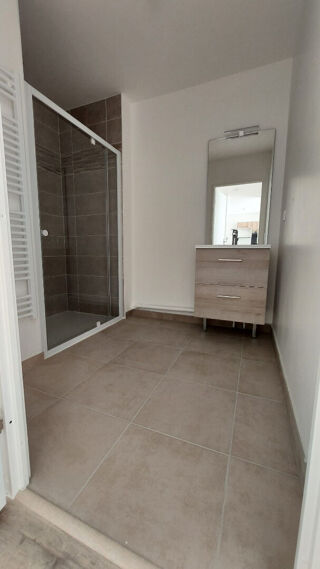  Appartement à louer 3 pièces 57 m²