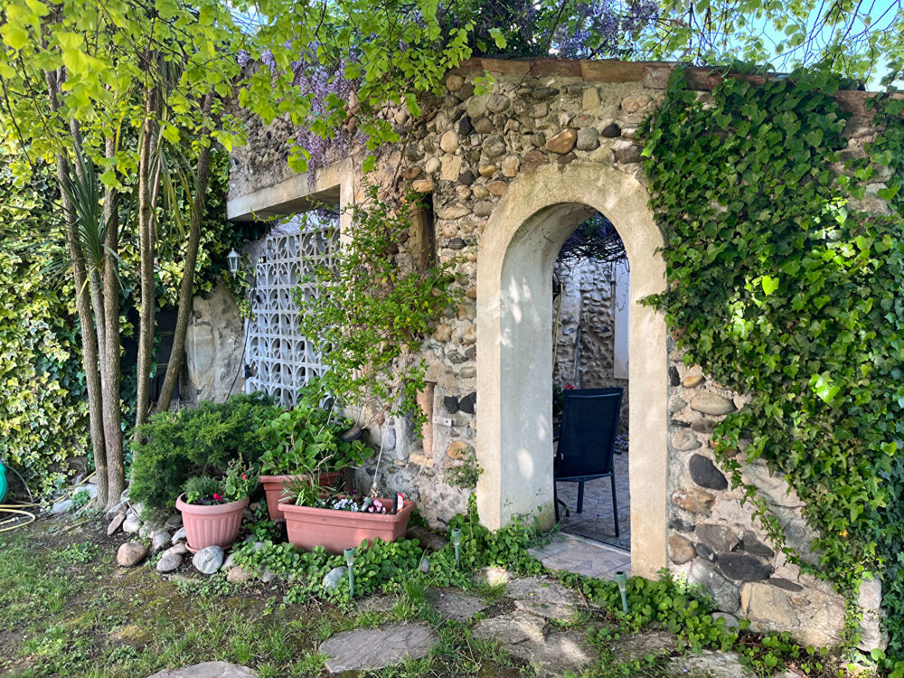 Loriol-sur-Drôme ? Maison de caractère en pierre avec piscine