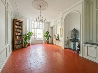  Appartement à louer 5 pièces 173 m²