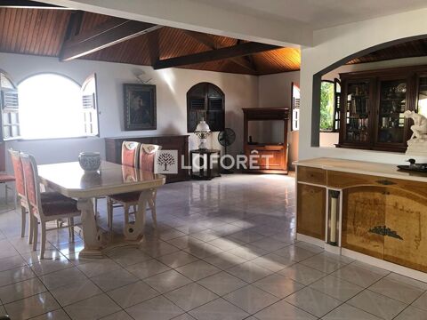 Appartement meublé de 180m² haut de villa Sainte Luce avec mezzanine 1350 Sainte-Luce (97228)