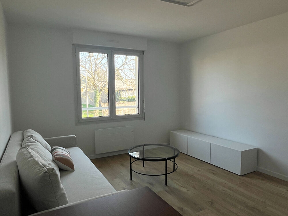 Location Appartement Magnifique Studio meublé 24.80m² avec parking - LA QUEUE EN BRIE La queue en brie