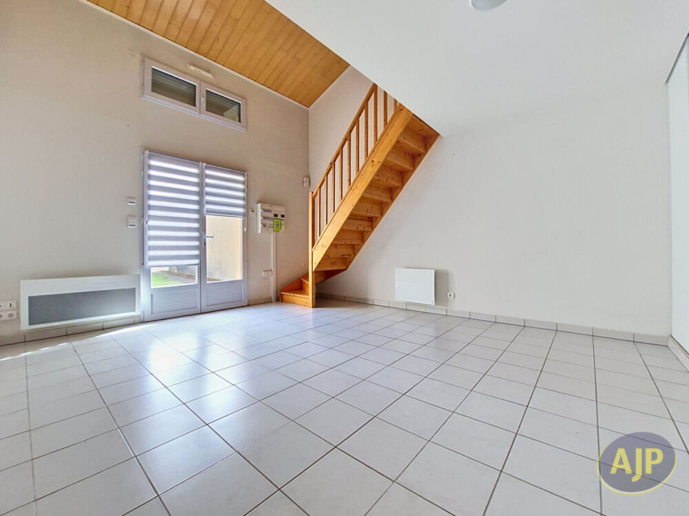 À Vendre, Charmante maison 47 m²au Bourg-sous-la-Roche, La Roche-sur-Yon