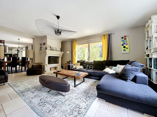  Maison à vendre 8 pièces 203 m²