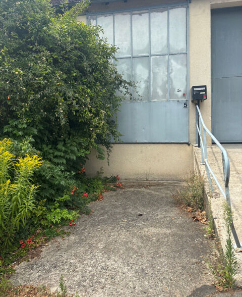 Local commercial La Ferte Alais - 210 m2 1700 91590 La ferte alais