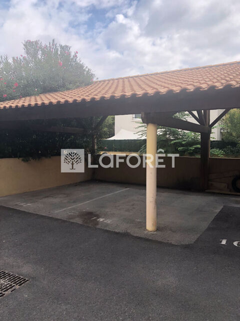  Parking / Garage  louer 1 pice 10 m