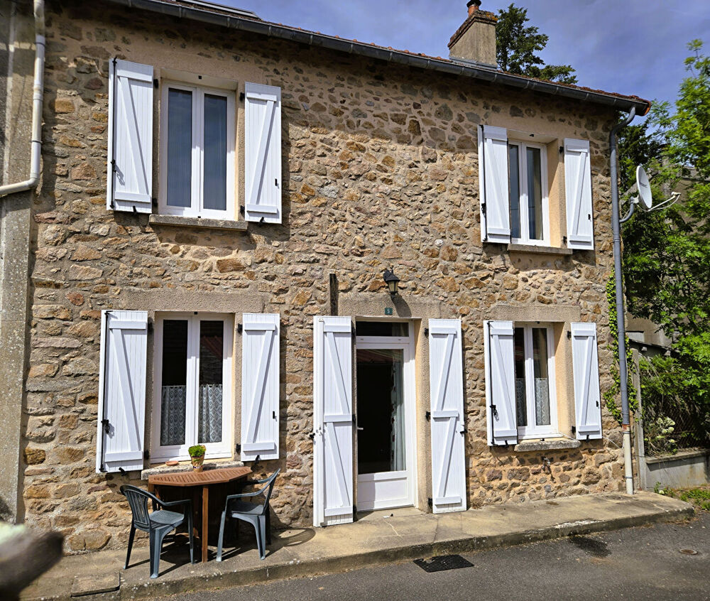 Maison 5 pièces 120 m² · à Saint Hilaire la Treille · 120 m² · 122 000 €