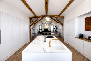  Appartement à vendre 5 pièces 144 m²