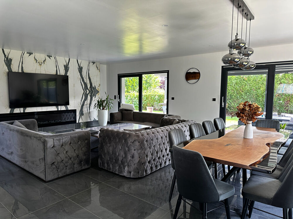 Mirecourt - Maison contemporaine 214 m² ? 4 chambres ? Garage triple ? 2021 ? DPE B ? PAC au sol