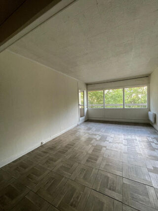  Appartement à louer 4 pièces 75 m²