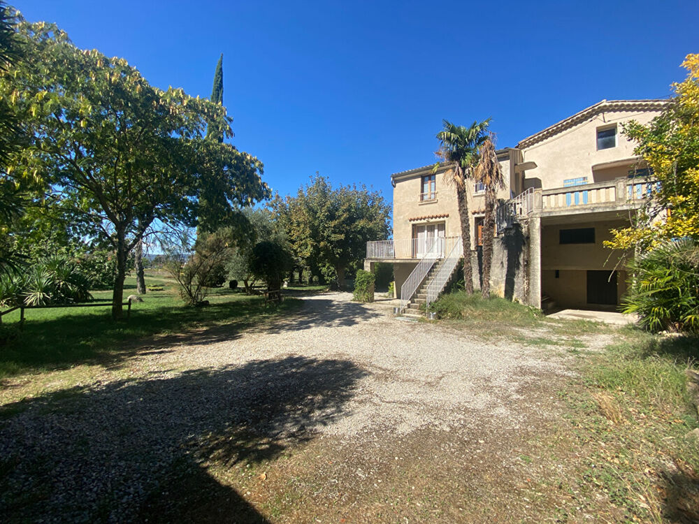 Maison à loriol de 160 m2 sur 5000m2 de terrain, ancienne ferme, deux logements, nombreuses dependances