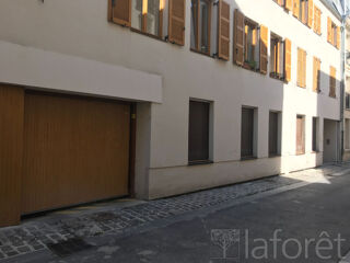  Parking / Garage à louer 18 m²