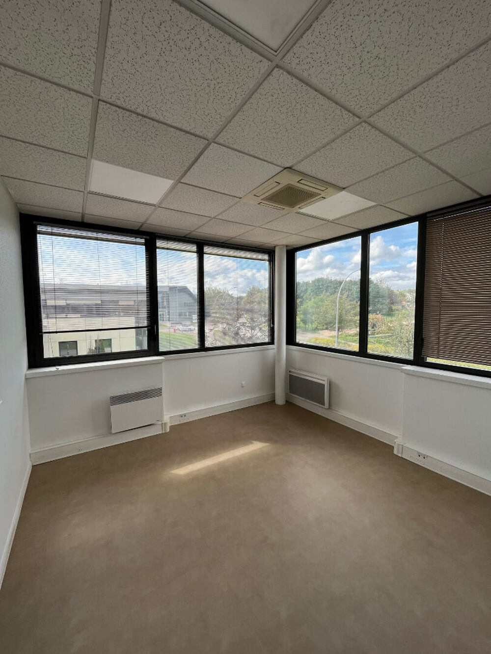   Bureaux 110m² A louer - BESANCON Besancon