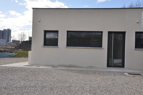 Local commercial de 52 m&sup2; &agrave; LARNAUD 600 39140 Larnaud