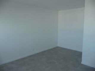  Appartement à louer 1 pièce 32 m²