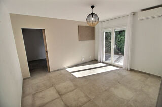 Location Appartement A LOUER  APPARTEMENT DE TYPE T3 EN REZ DE JARDIN AVEC GARAGE Perpignan