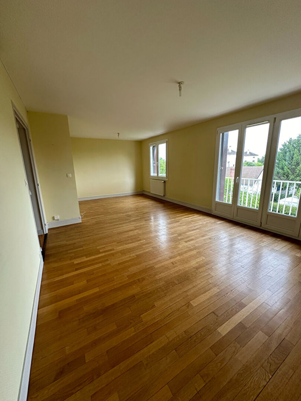 Location Appartement APPARTEMENT CAEN - 5 pièce(s) - 94 m2 Caen