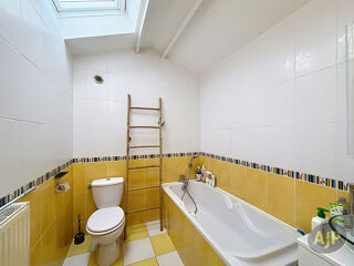  Appartement à louer 4 pièces 126 m²
