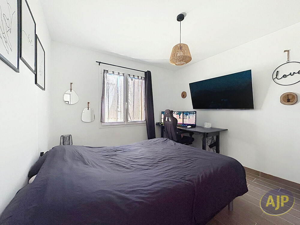 Vente Maison LES MAGNILS REIGNIERS - Maison de plain-pied - 4 chambres Les magnils reigniers