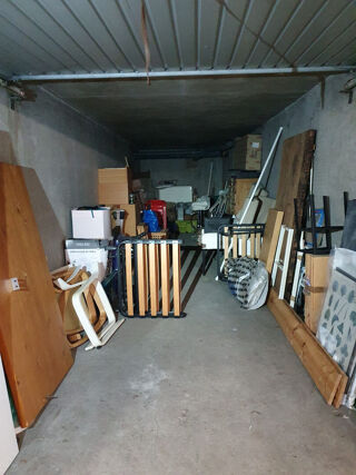  Parking / Garage  vendre 
