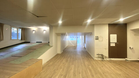   Murs libres à vendre Paris 13e 200 m2 