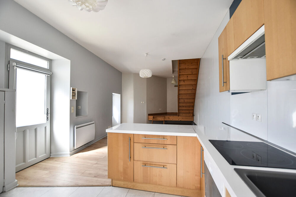 Vente Maison Pesmes 4 pièce(s) 70 m2 Maison de Ville en Pierres. Pesmes