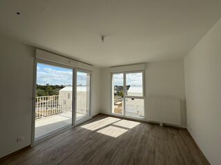  Appartement à louer 3 pièces 64 m²