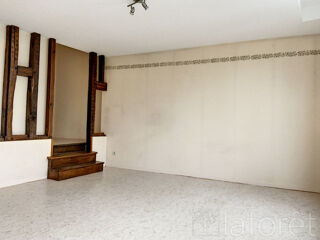  Appartement à louer 3 pièces 66 m²
