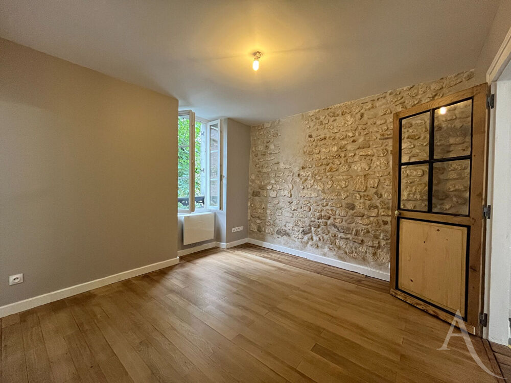 Location Appartement Appartement rénové 2 pièces hyper centre ville de Bourges ! Bourges