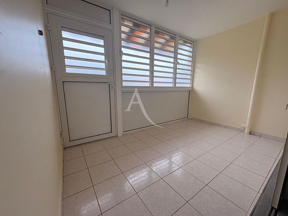 Location Appartement Appartement Ducos 4 pièce(s) 82.03 m2  SUPERBE PEPITE A SAISIR !!!!! Ducos