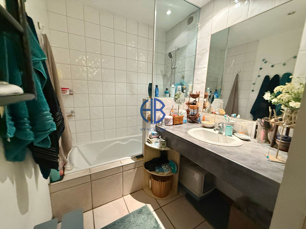 Vente Appartement Appartement type 4 avec balcon + 2 places de parking Chirens
